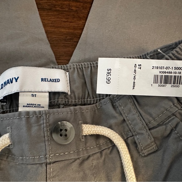 Set of Three NWT Old Navy Khaki 5T Pants - Picture 4 of 6